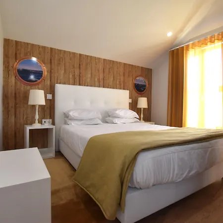Πανσιόν Marina Charming House 3*