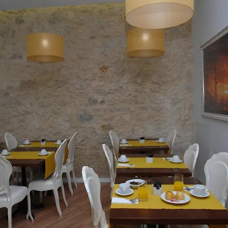Πανσιόν Marina Charming House